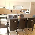 아파트 Tomo 마카르스카