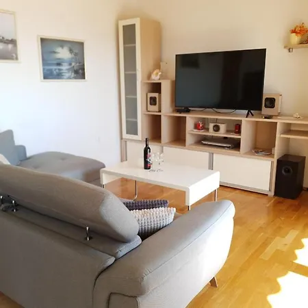 Tomo Апартаменты