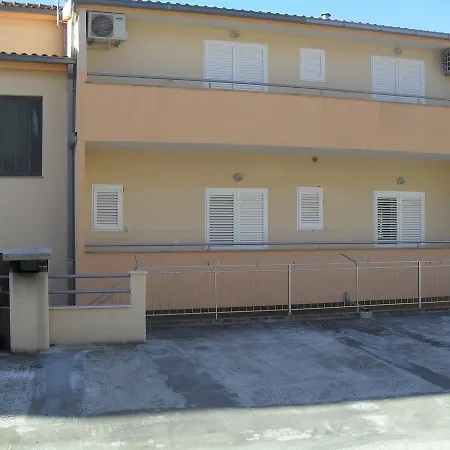 Tomo Apartmán